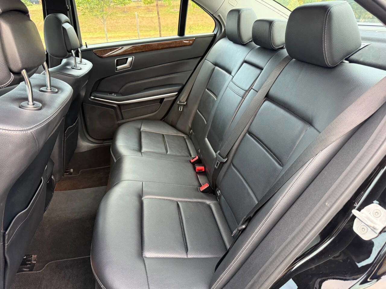 Used 2014 Mercedes-Benz E 350 4MATIC Sedan image 12