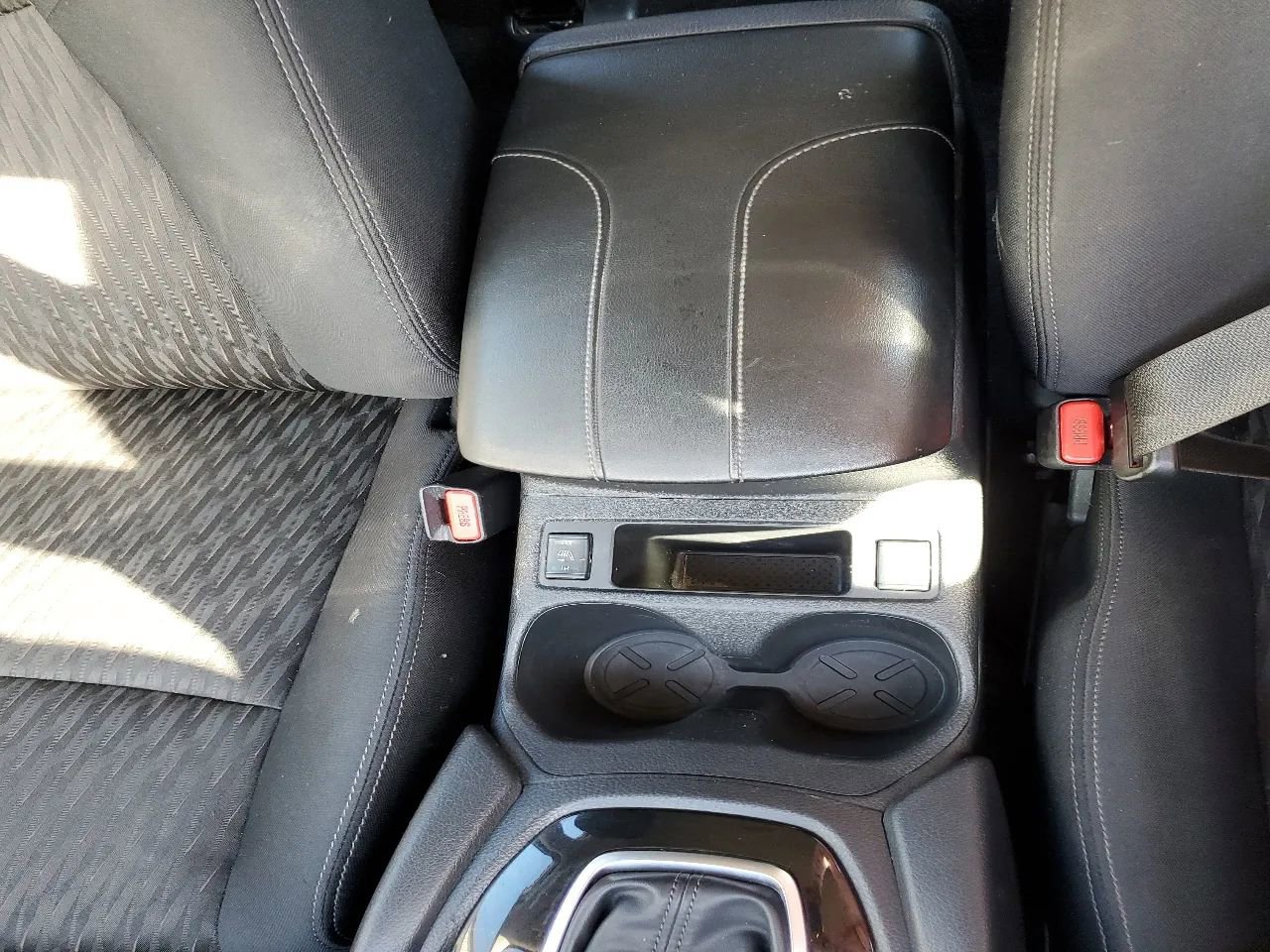 Used 2017 Nissan Rogue SV FWD image 29