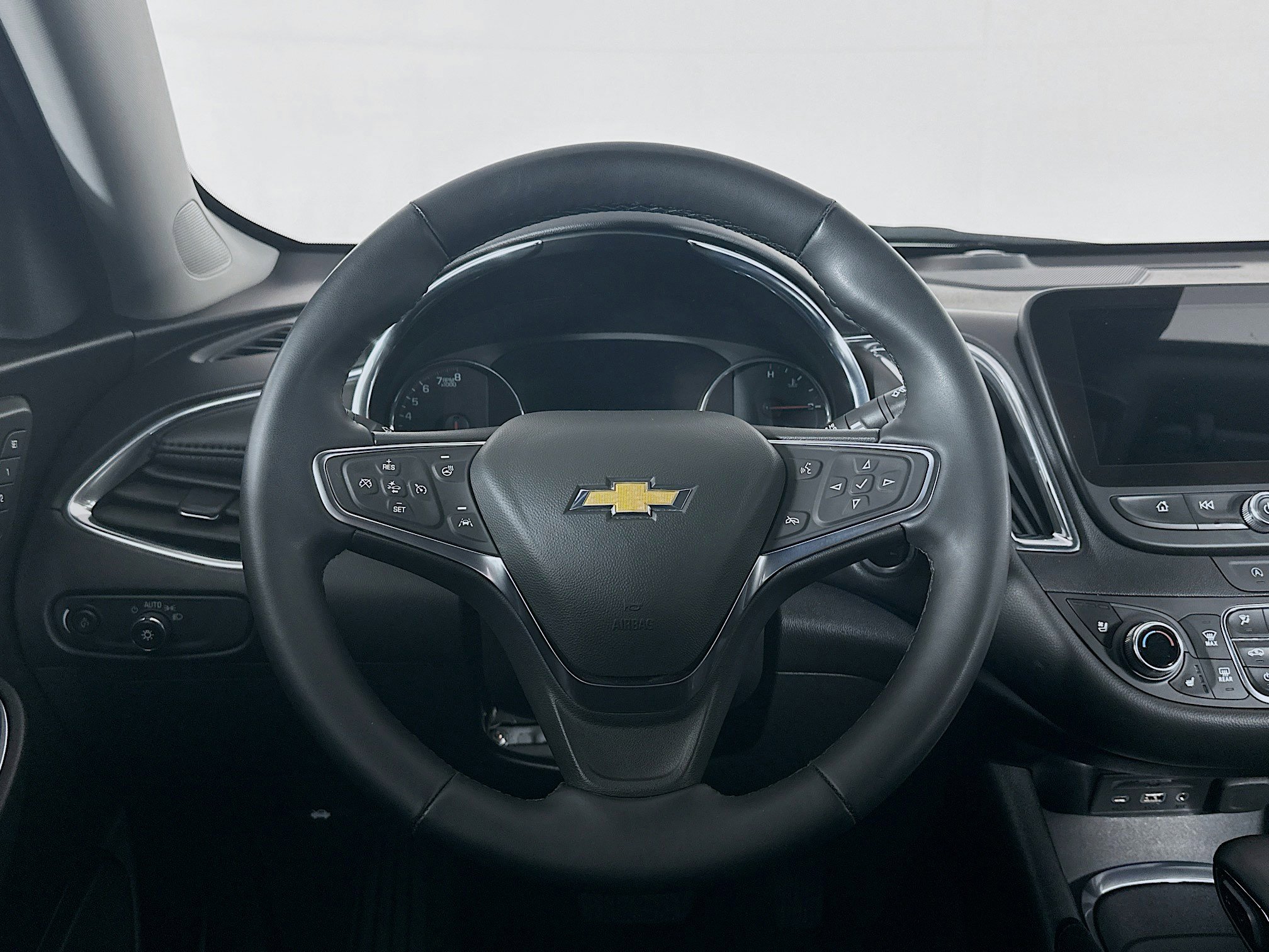 Used 2024 Chevrolet Malibu LT image 17