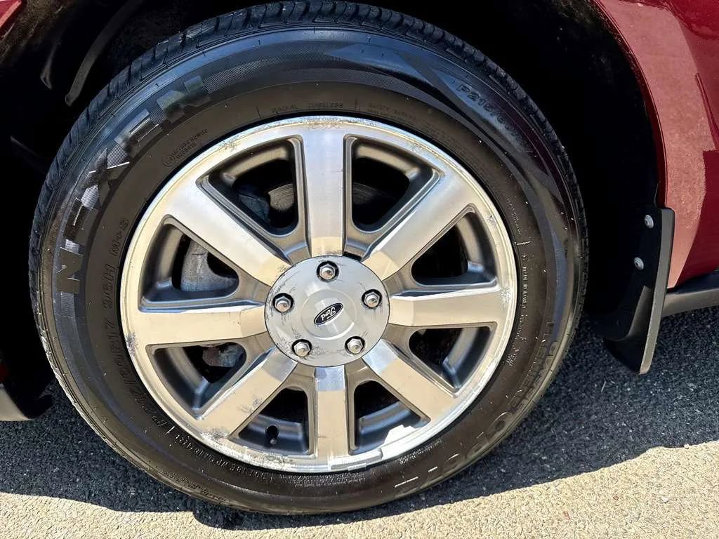 Used 2008 Ford Taurus SEL AWD/4WD image 20