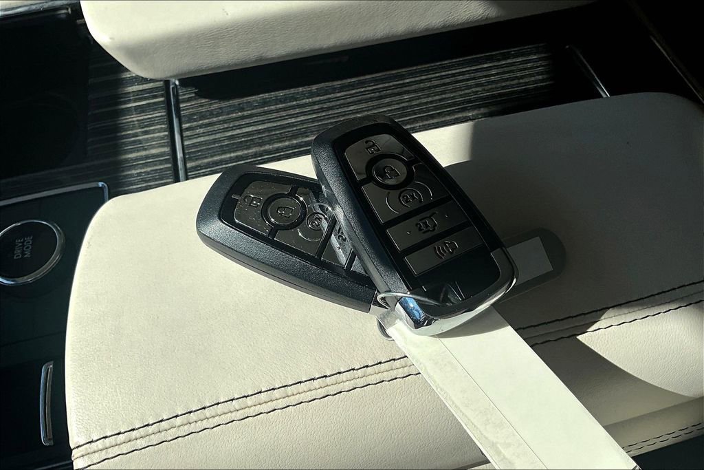 Used 2022 Lincoln Navigator Black Label AWD/4WD image 10