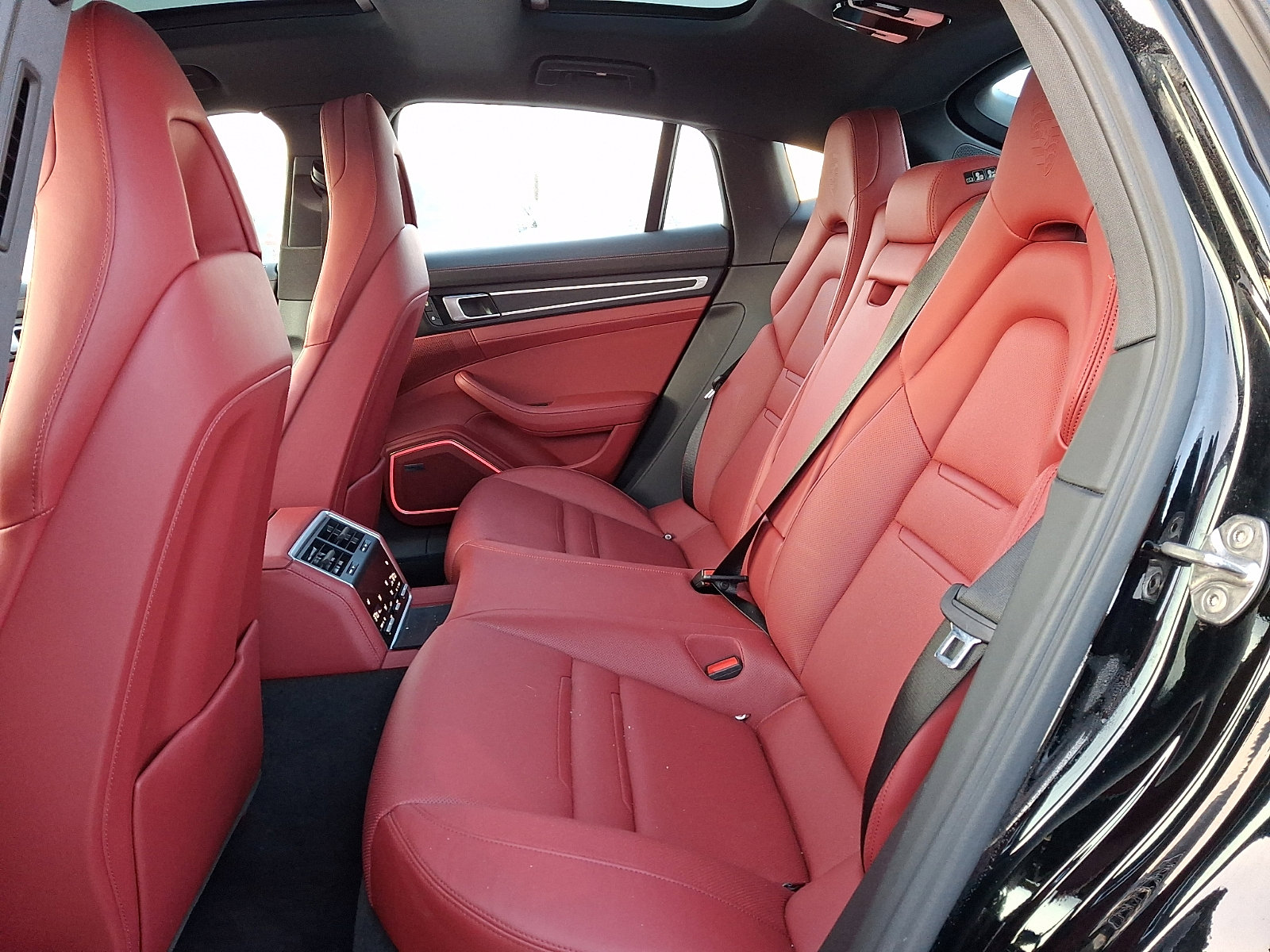 Used 2023 Porsche Panamera Platinum Edition RWD image 10