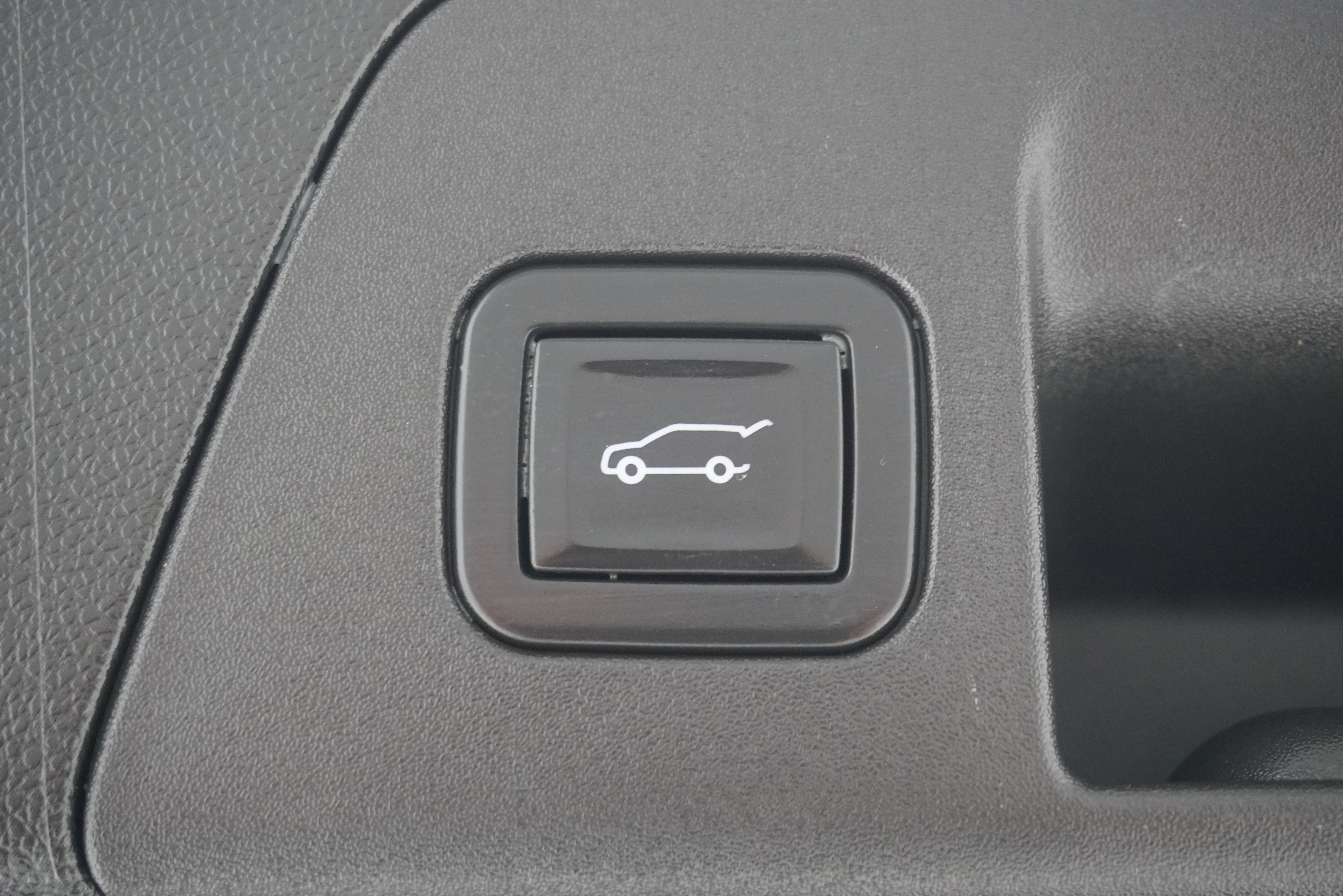Used 2023 Buick Envision Essence w/ Sport Touring Package FWD image 28
