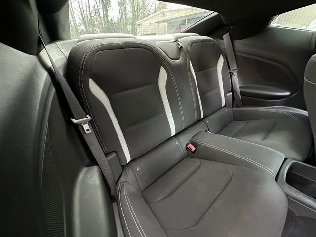 Used 2018 Chevrolet Camaro LT image 31