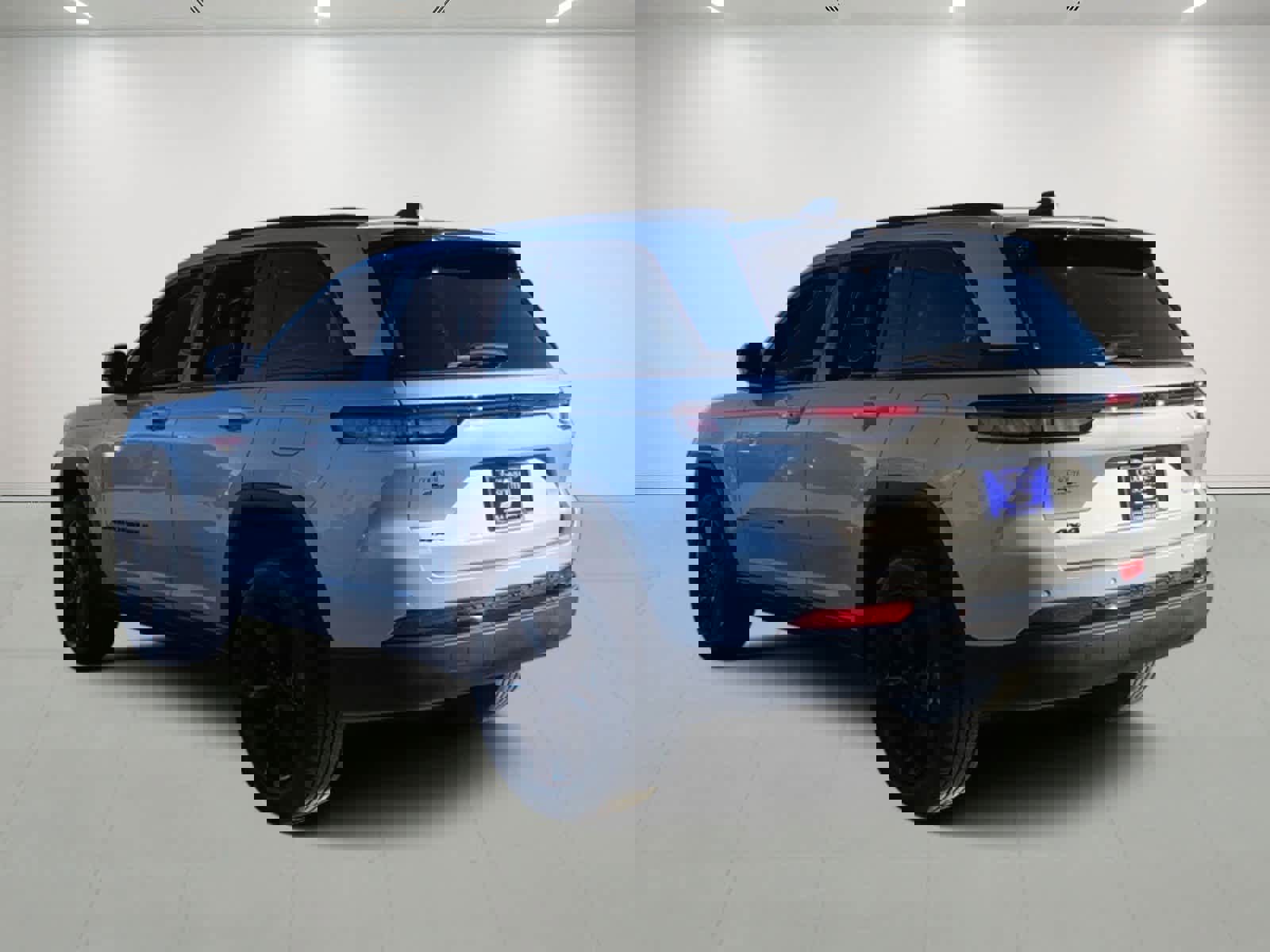 Used 2023 Jeep Grand Cherokee Altitude image 4