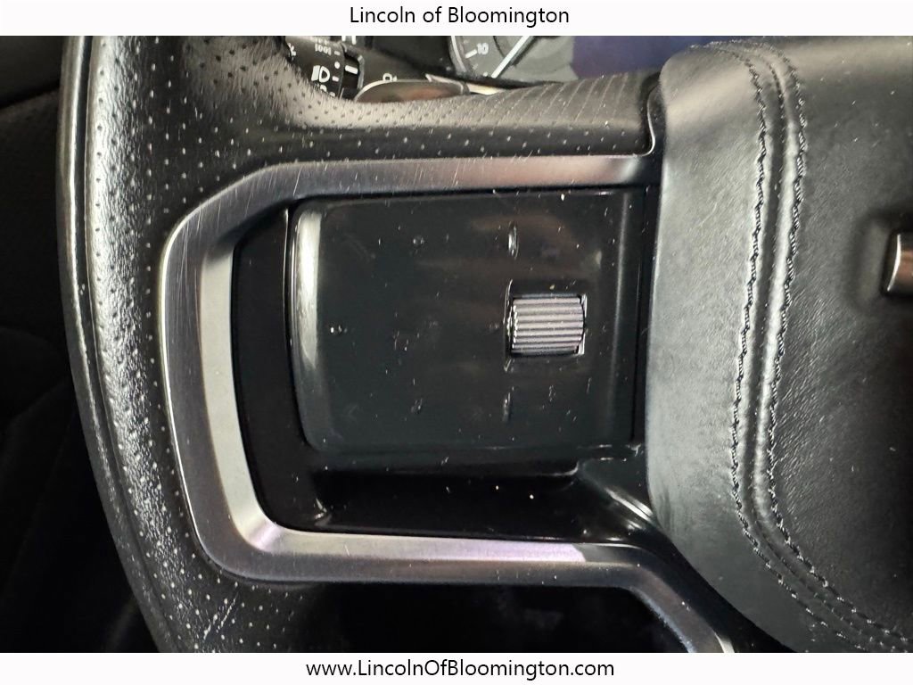 Used 2023 Land Rover Range Rover Evoque R-Dynamic S AWD/4WD image 37