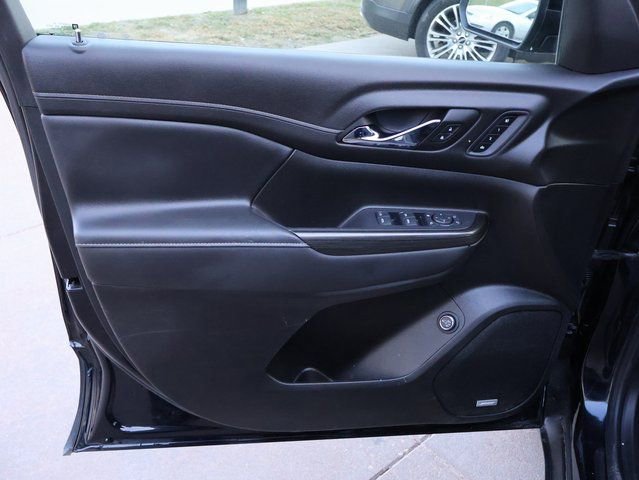 Certified 2022 GMC Acadia SLT w/ Technology Package image 25