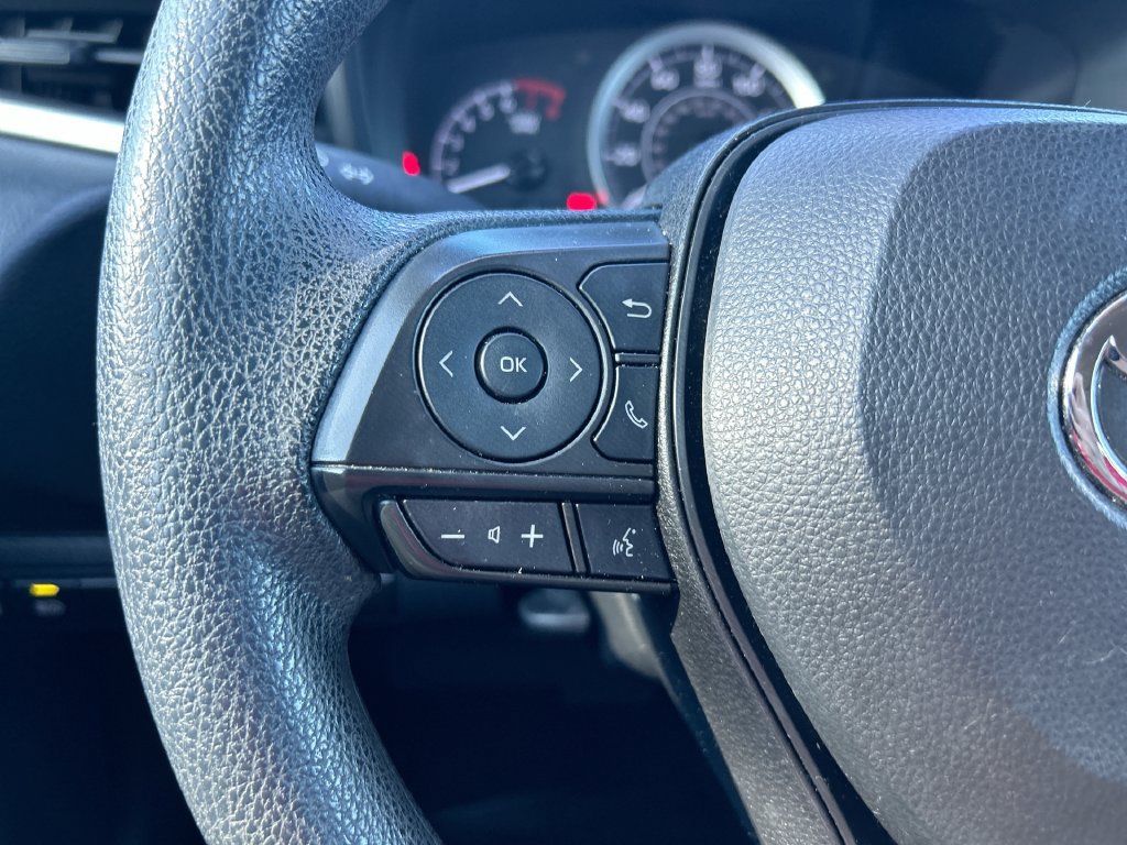 Used 2022 Toyota Corolla LE FWD image 15
