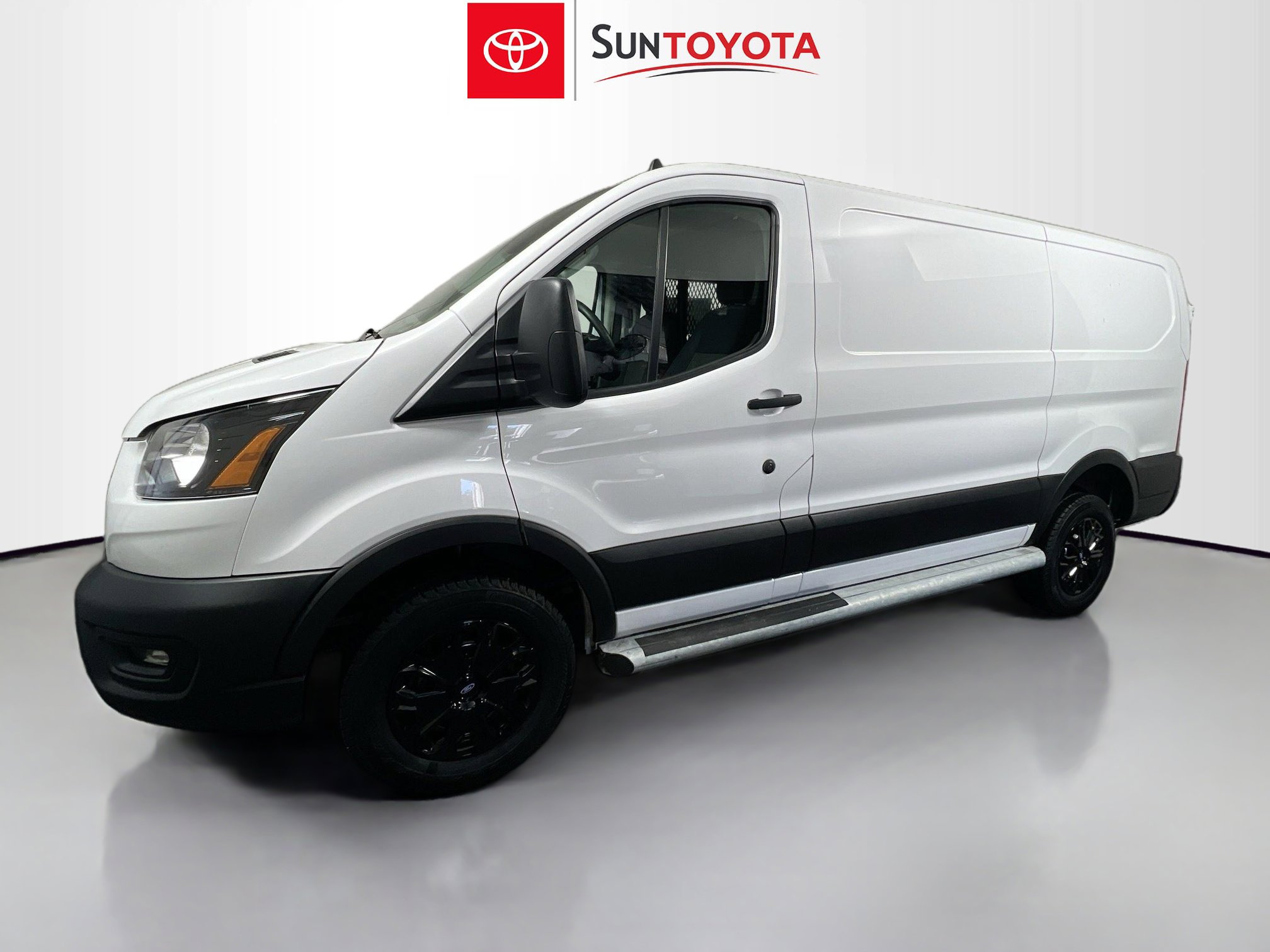 Used 2024 Ford Transit 250 Low Roof w/ Exterior Upgrade Package image 9