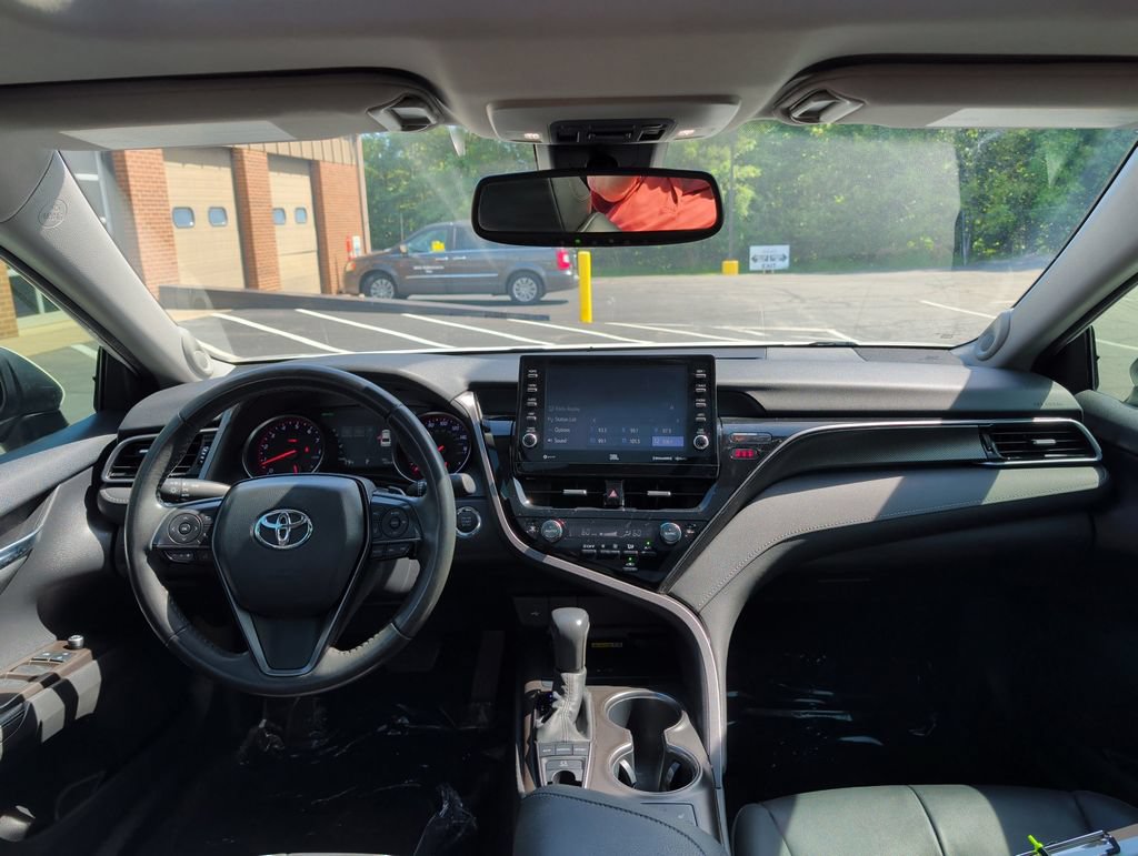 Used 2022 Toyota Camry XSE w/ Navigation Package FWD image 14