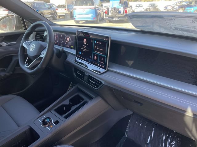 New 2026 Volkswagen Tiguan SE R-Line FWD image 29