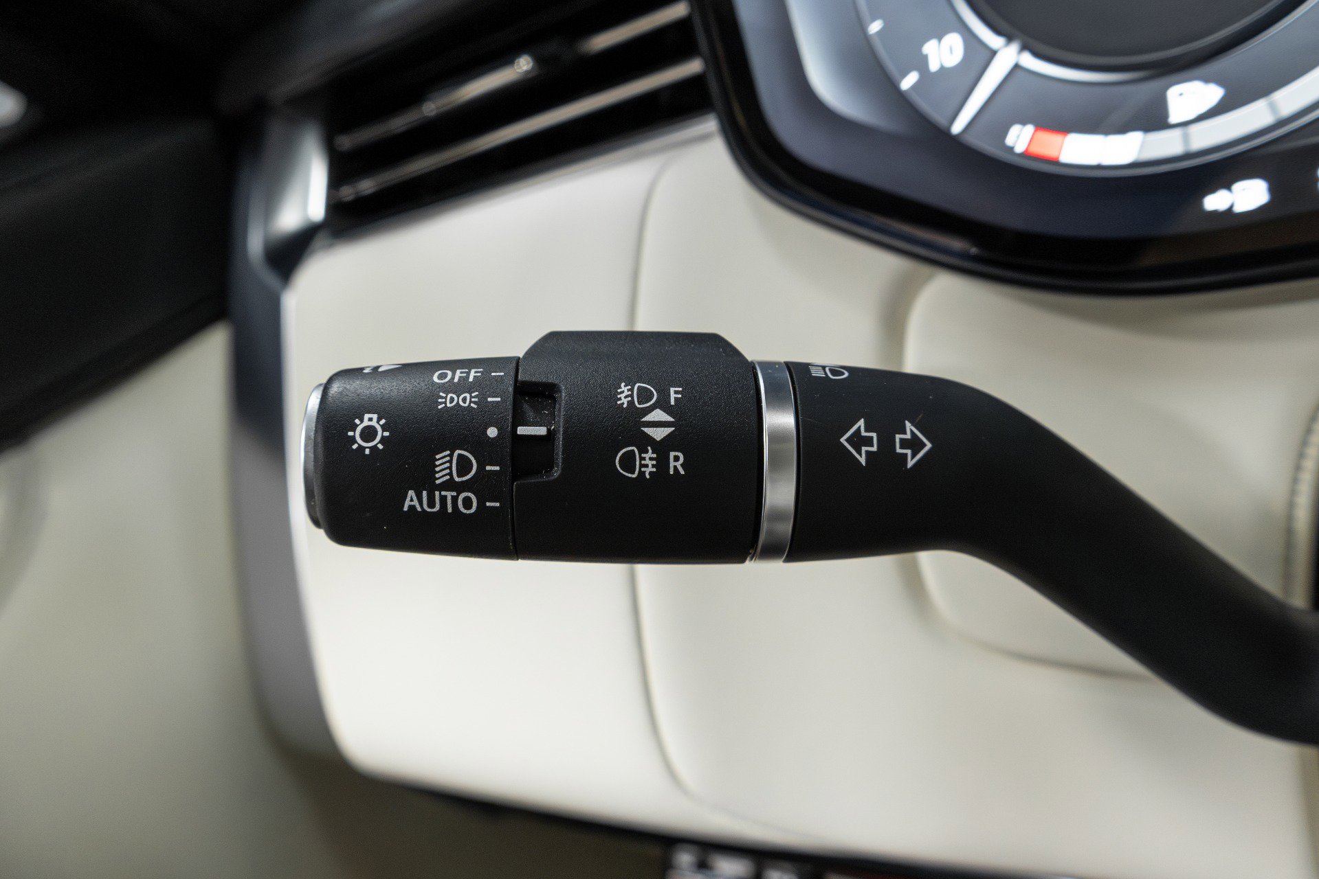 Used 2023 Land Rover Range Rover Long Wheelbase Autobiography image 59