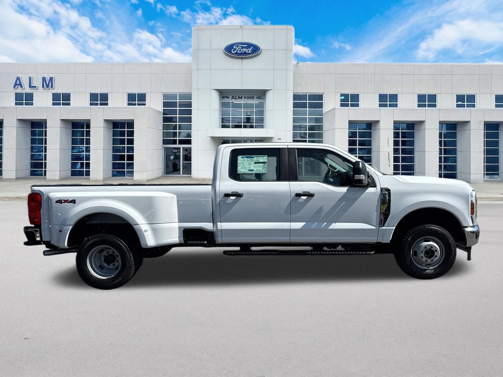 New 2026 Ford F350 XL w/ XL Chrome Package image 4