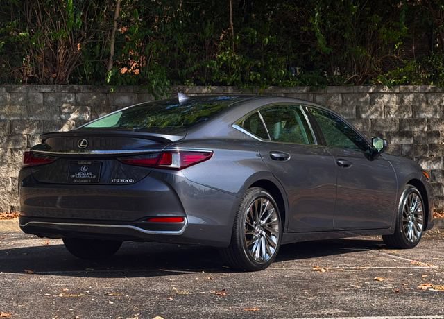 Certified 2025 Lexus ES 300h Ultra Luxury w/ Accessory Package (Z1) FWD image 5