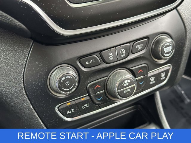 Used 2019 Jeep Cherokee Latitude Plus w/ Comfort/Convenience Group AWD/4WD image 7