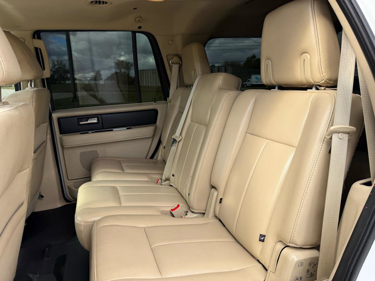 Used 2015 Ford Expedition XL image 18