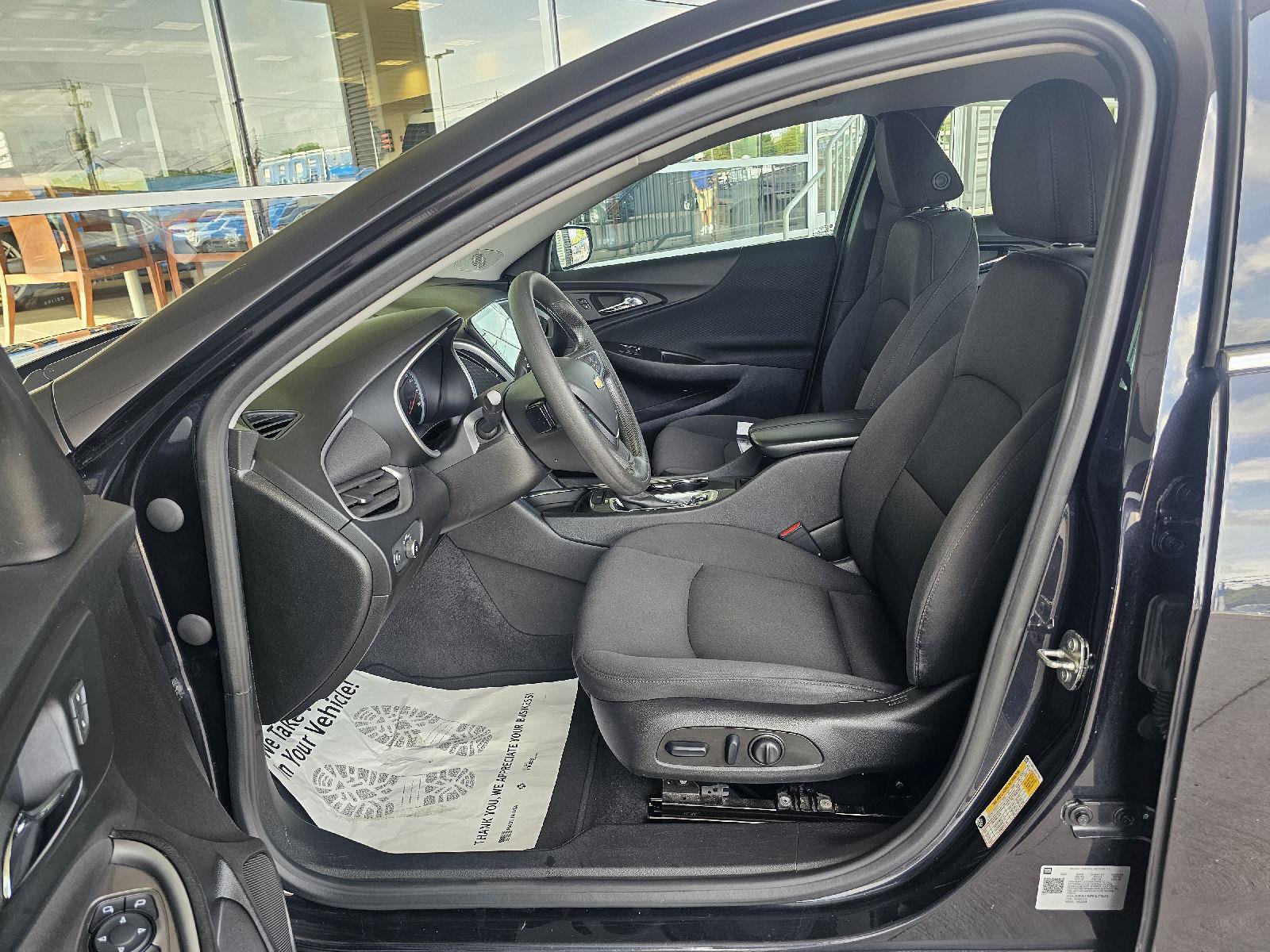 Used 2023 Chevrolet Malibu LT FWD image 19