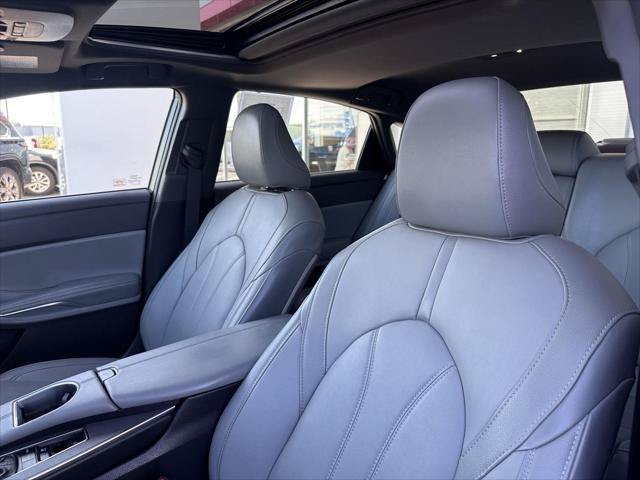 Certified 2019 Toyota Avalon XLE w/ Moonroof Package FWD image 8