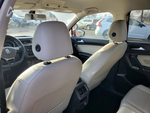 Used 2018 Volkswagen Tiguan SE AWD/4WD image 26
