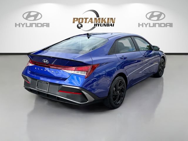 Certified 2026 Hyundai Elantra Sport FWD image 5