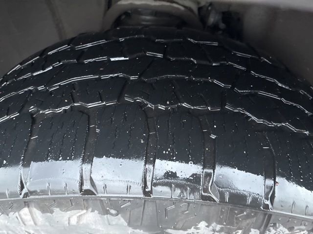 Used 2019 GMC Yukon XL Denali w/ Open Road Package image 10