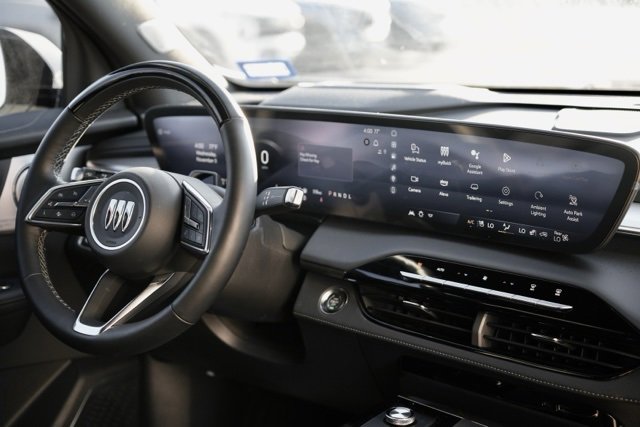 Used 2025 Buick Enclave Avenir w/ Super Cruise Package image 13