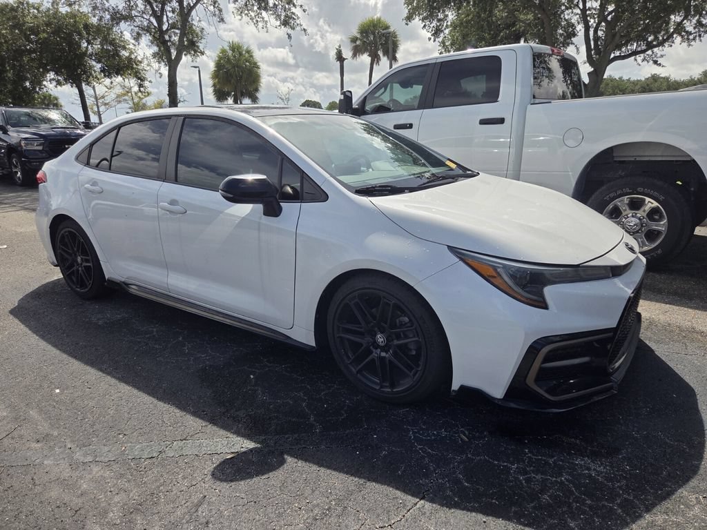 Used 2021 Toyota Corolla SE FWD image 2