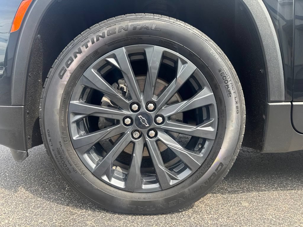 Used 2023 Chevrolet Traverse RS w/ LPO, Floor Liner Package FWD image 12