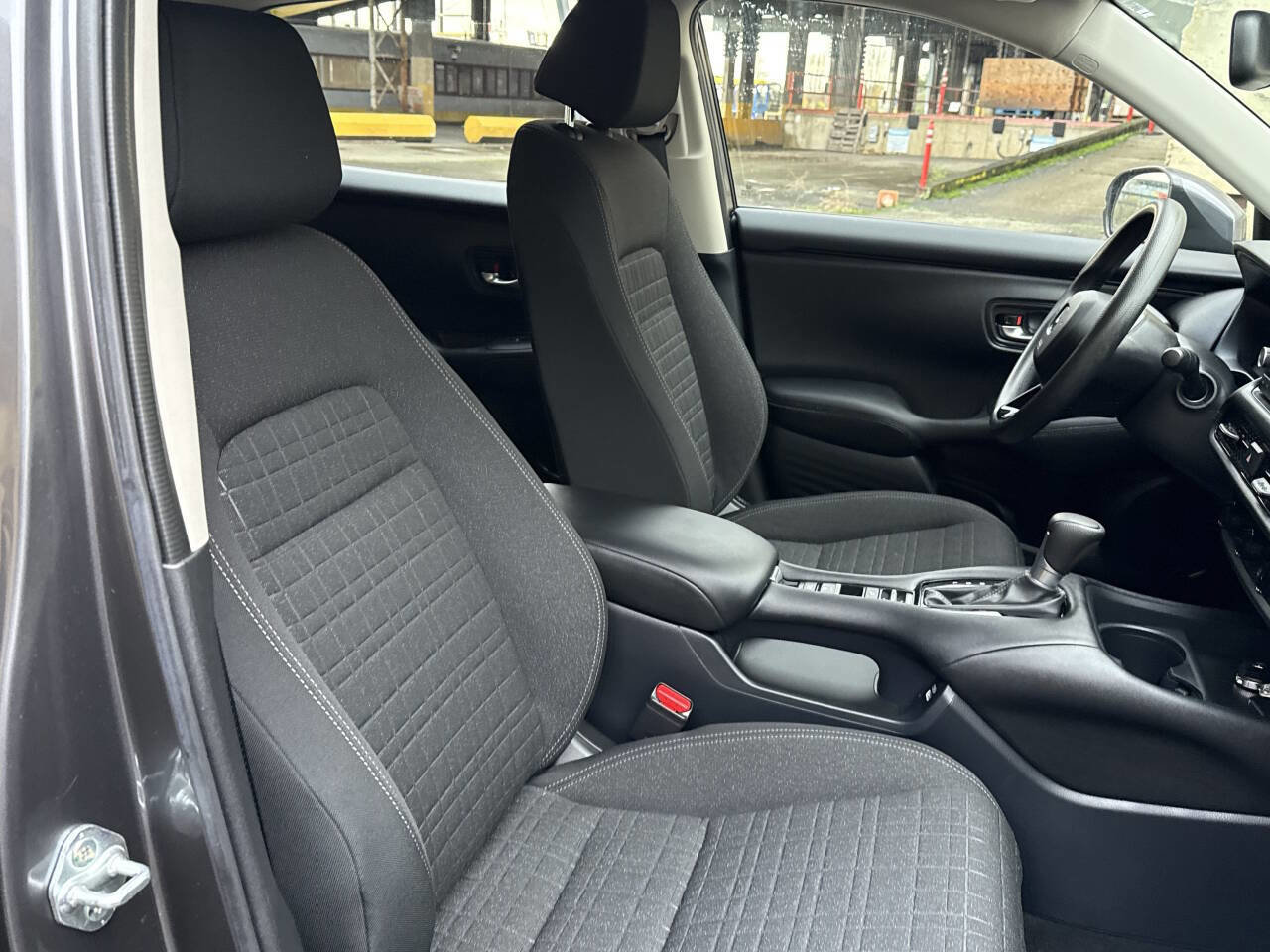 Used 2023 Honda HR-V LX image 5