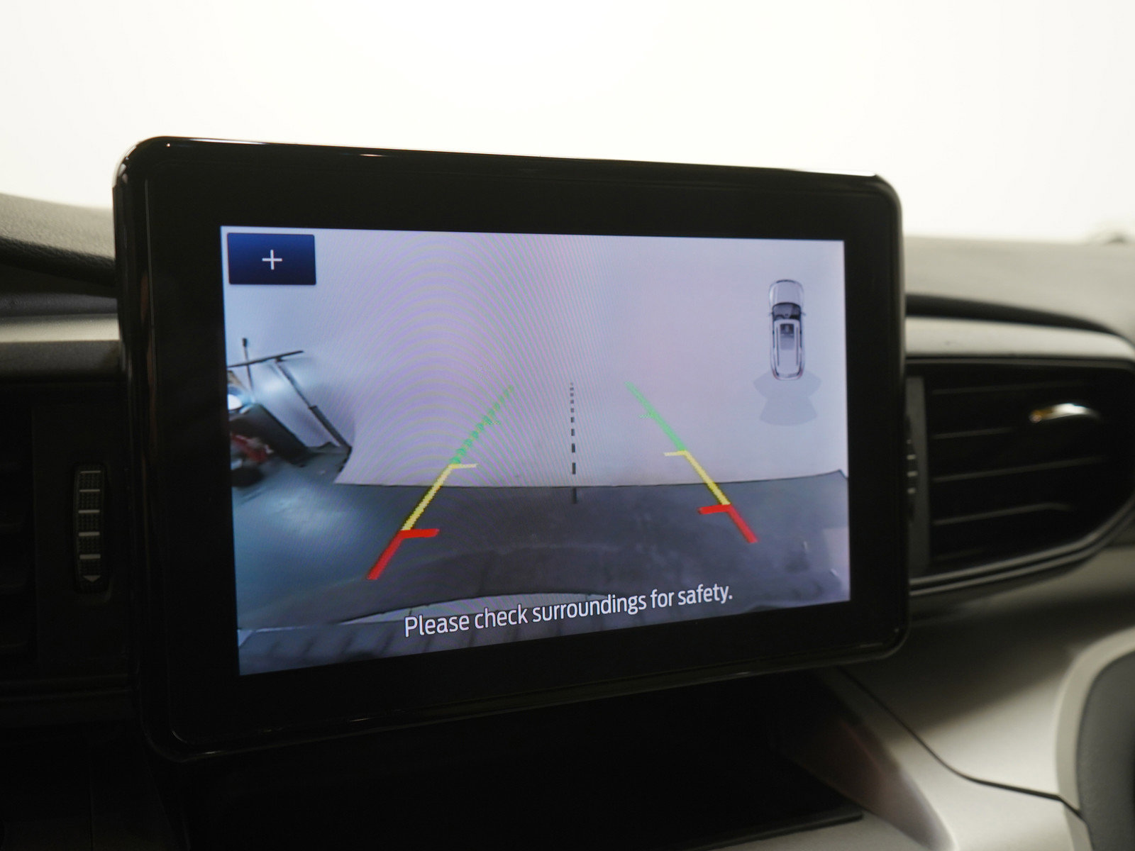 Used 2021 Ford Explorer XLT image 23