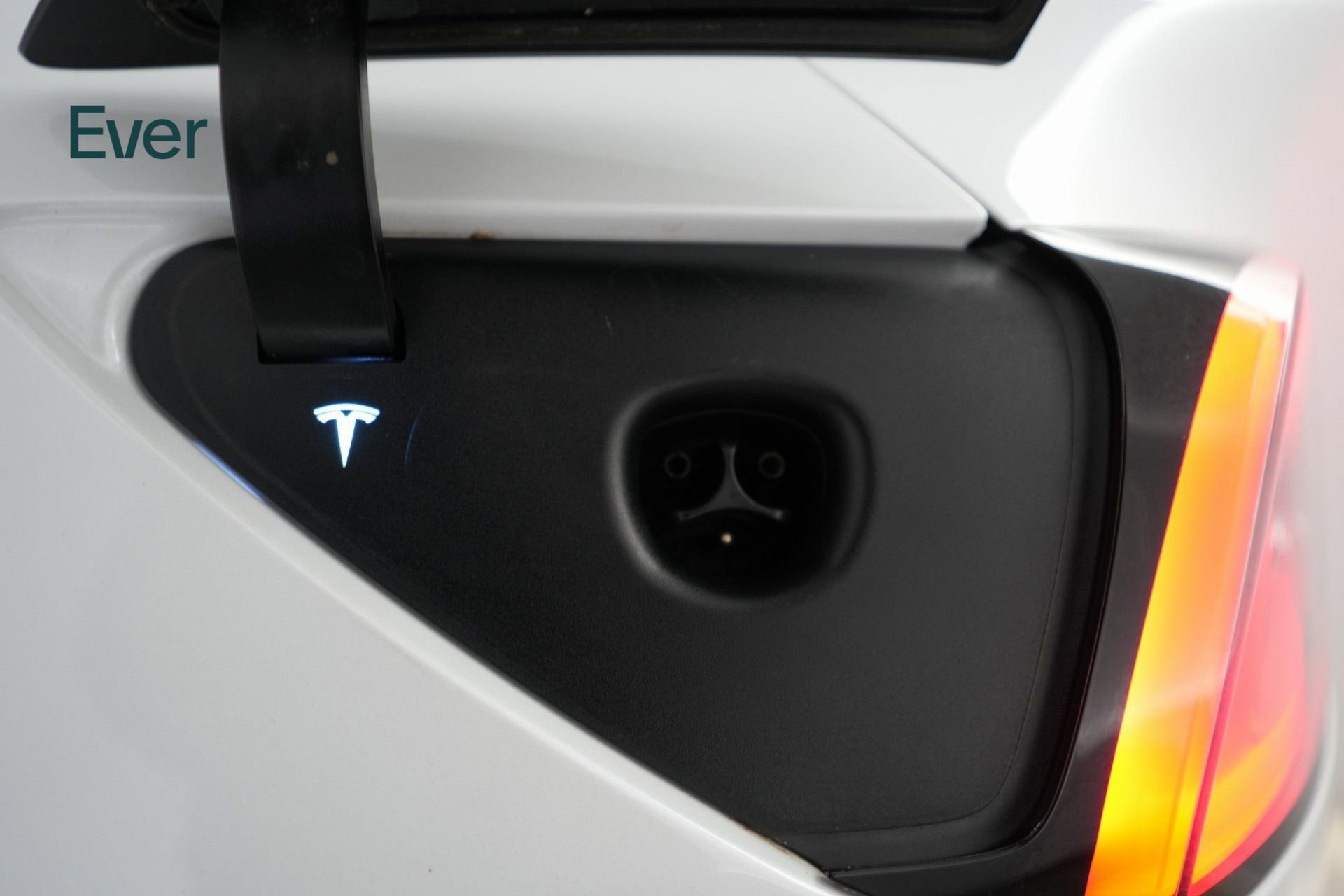 Used 2022 Tesla Model Y Performance image 24