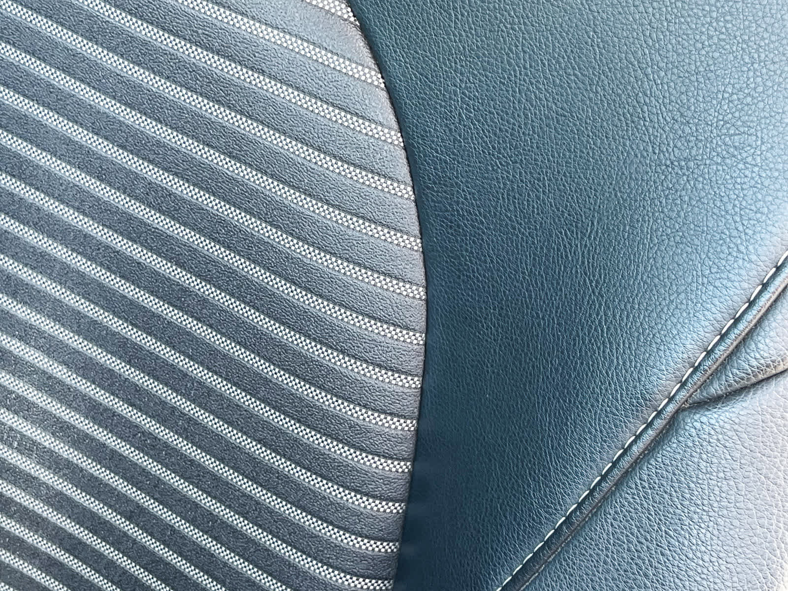 Used 2022 Toyota Camry SE image 24