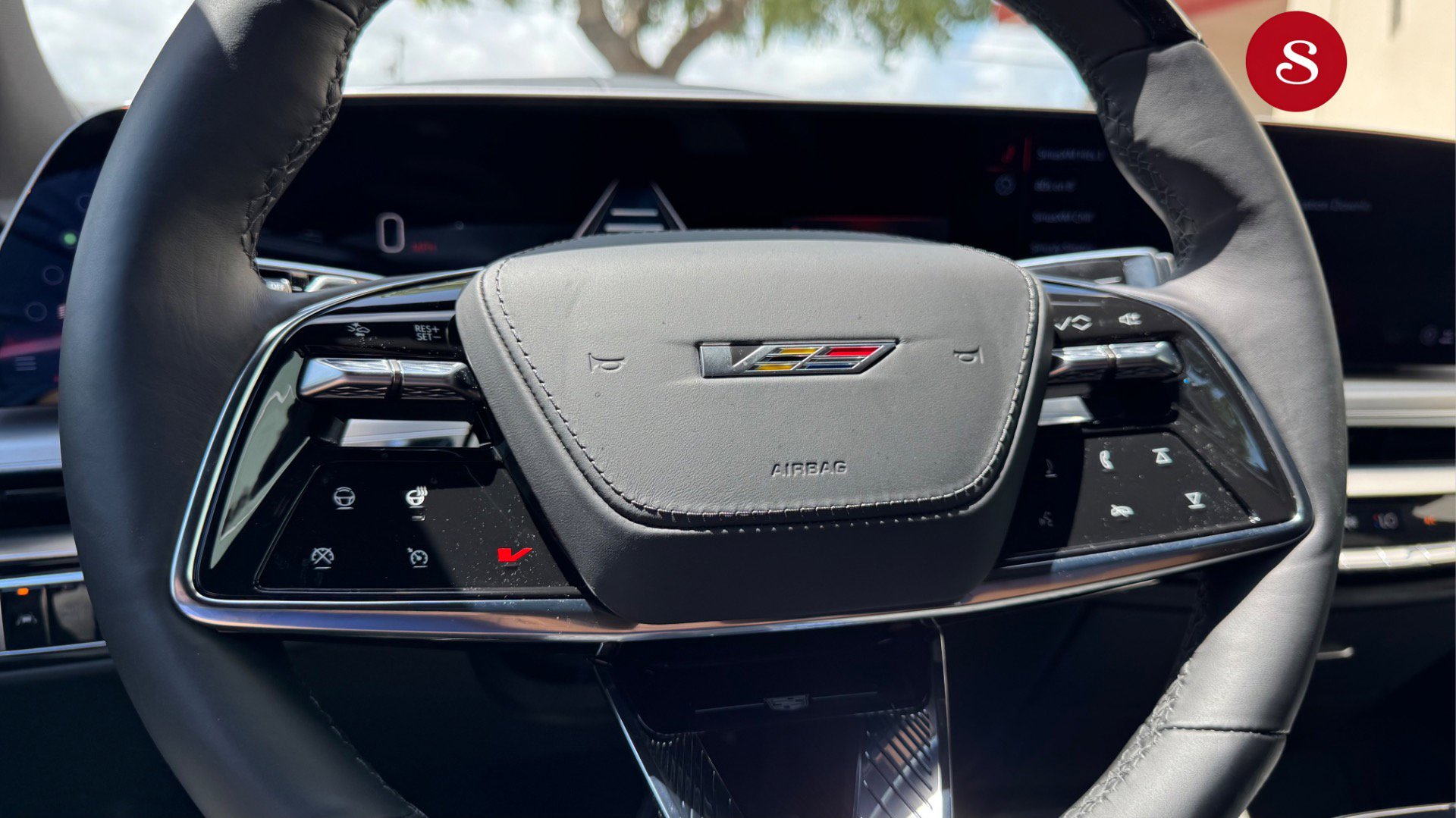 Used 2026 Cadillac Lyriq V AWD/4WD image 12
