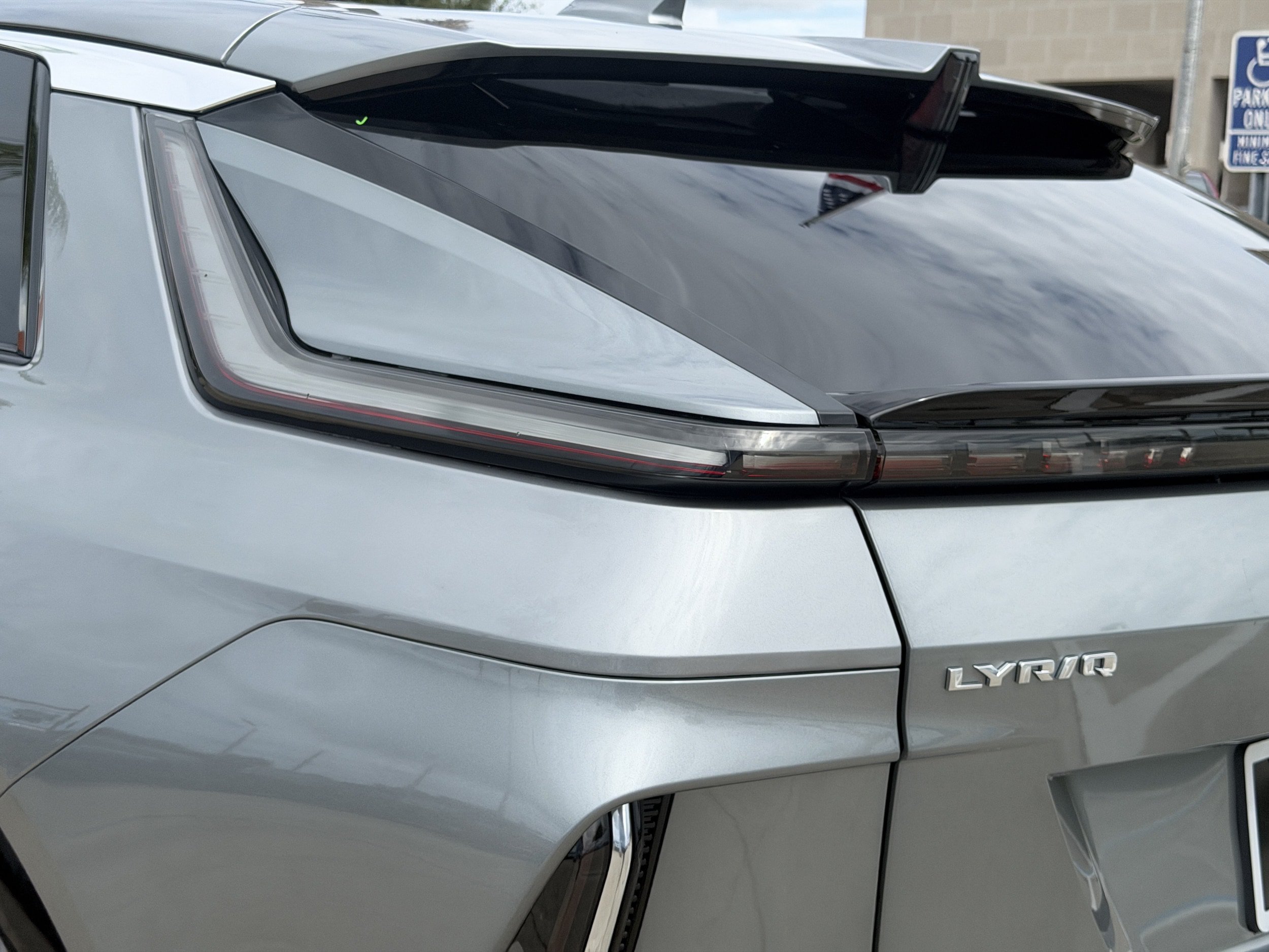 New 2027 Cadillac Lyriq Signature Luxury w/ Nappa Leather Package AWD/4WD image 9