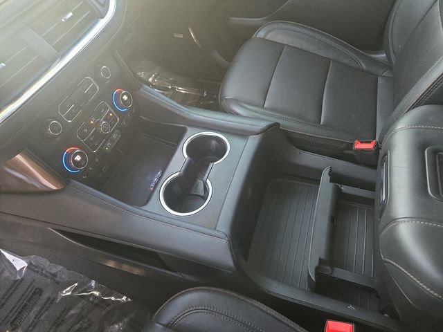 Used 2023 Chevrolet Suburban High Country image 26