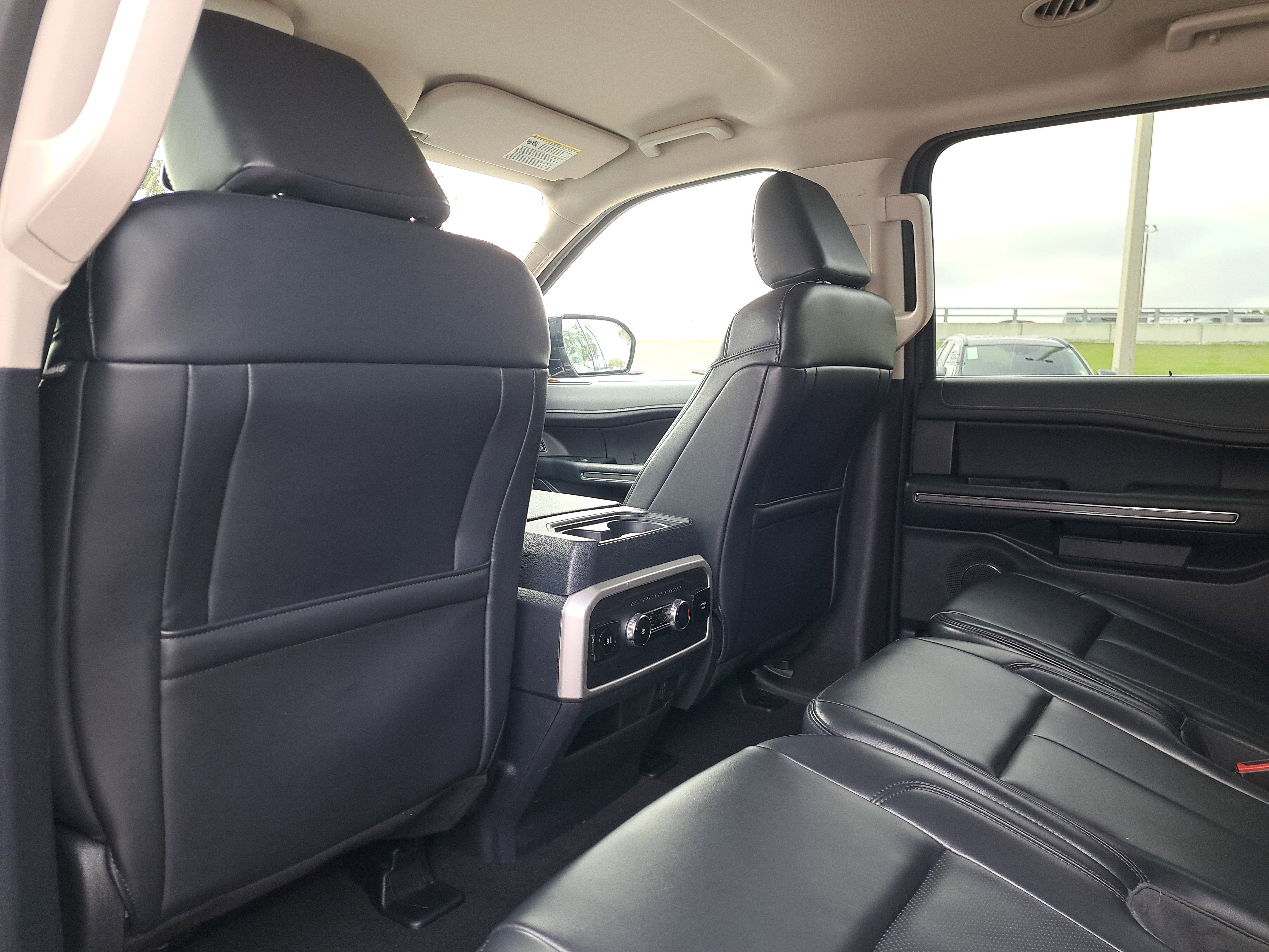 Used 2024 Ford Expedition Max XLT AWD/4WD image 19