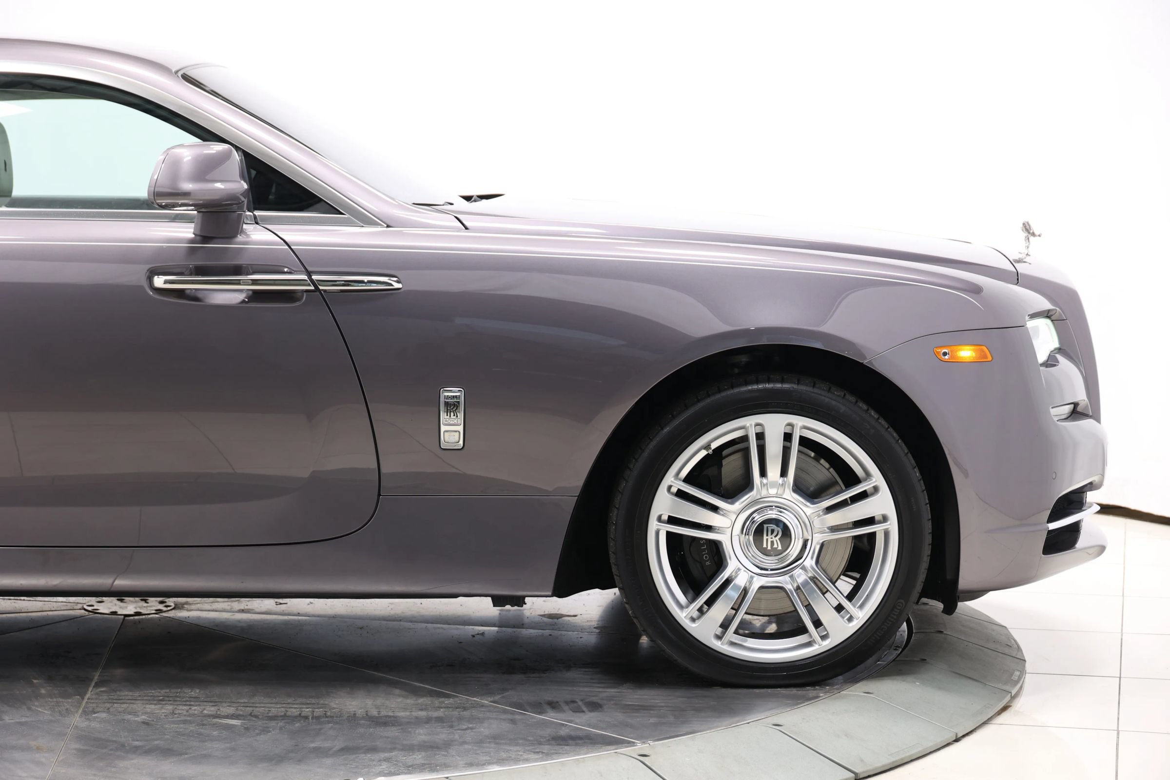 Used 2017 Rolls-Royce Wraith RWD image 88
