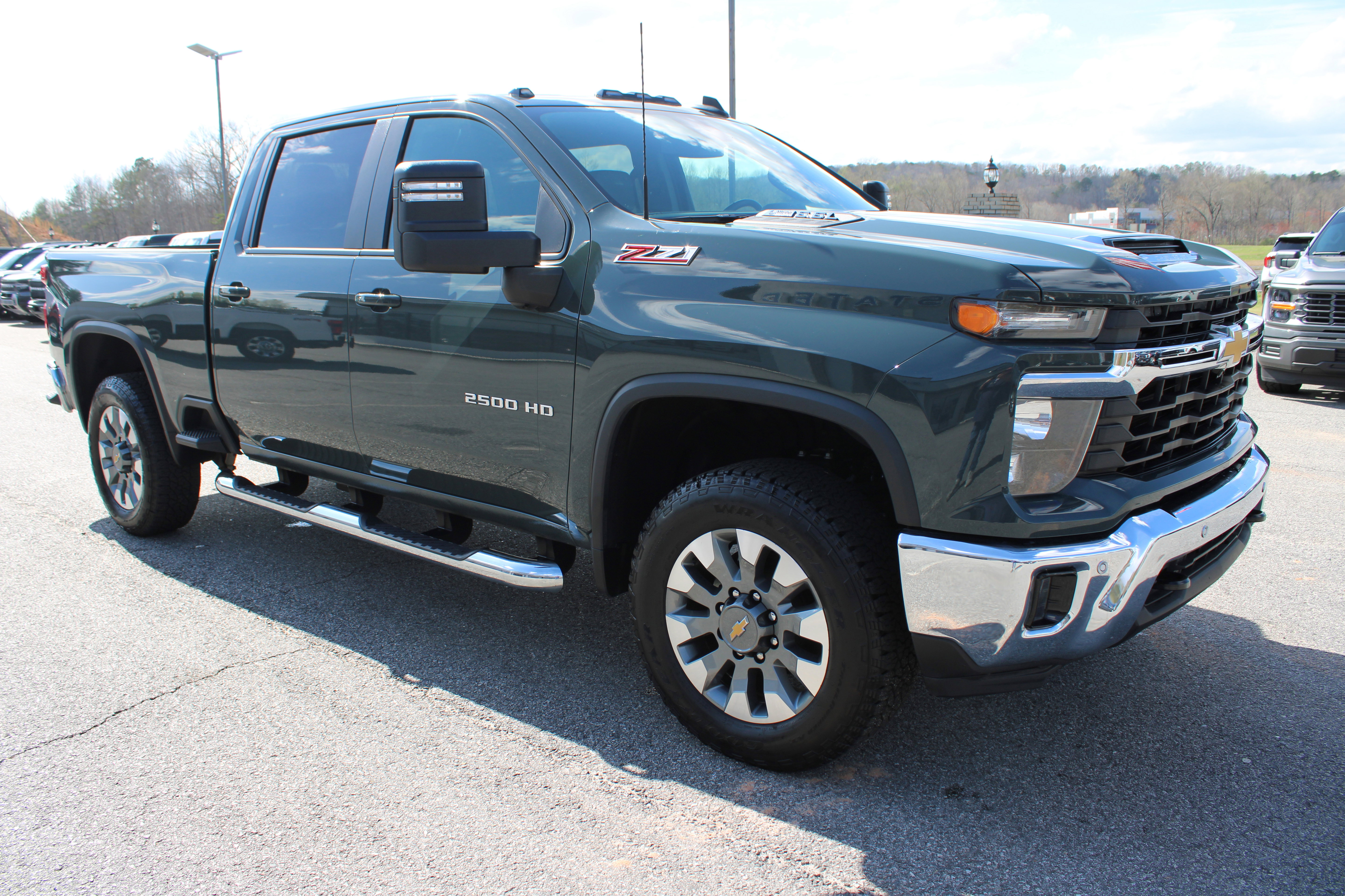 Used 2025 Chevrolet Silverado 2500 LT w/ All Star Edition image 4