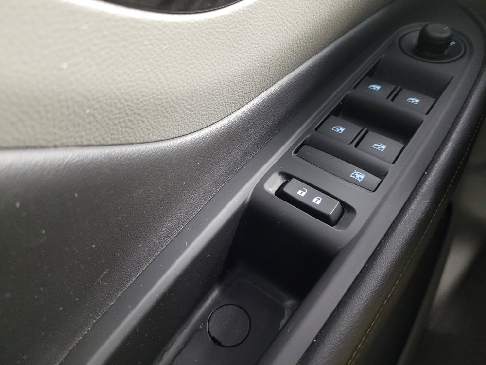 Used 2016 Buick Encore Convenience FWD image 27