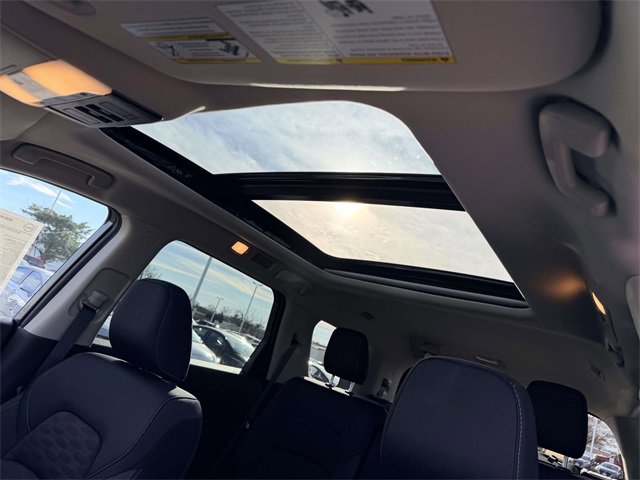 New 2025 Nissan Pathfinder SV w/ SV Premium Package image 17