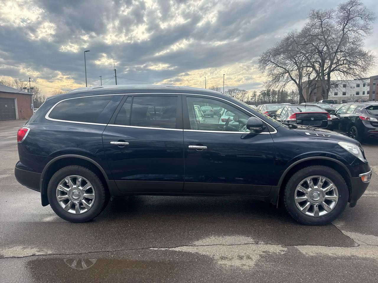 Used 2011 Buick Enclave CXL w/ Trailering Provision Package image 4