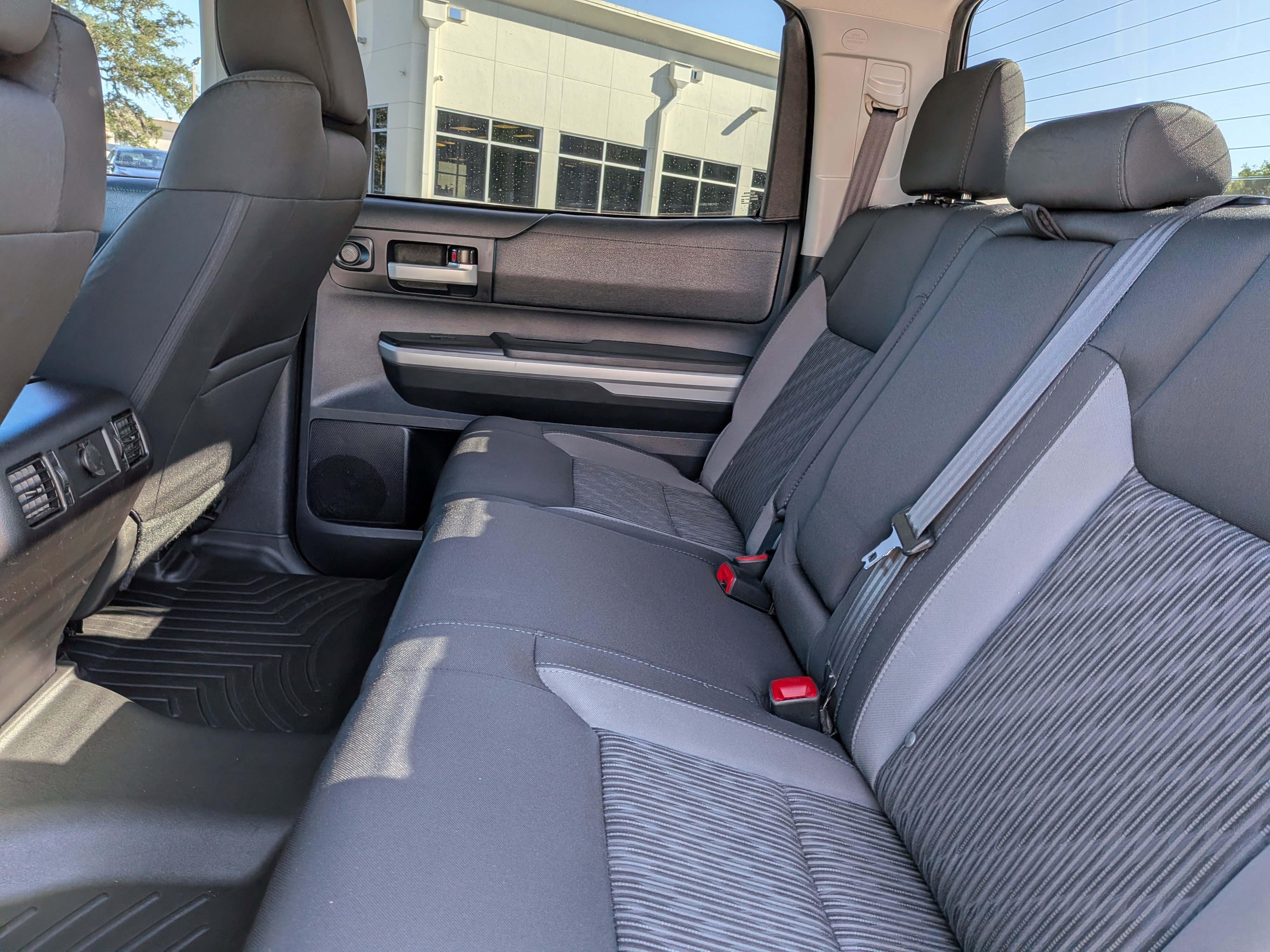 Used 2016 Toyota Tundra SR5 w/ SR5 Upgrade Package RWD image 17