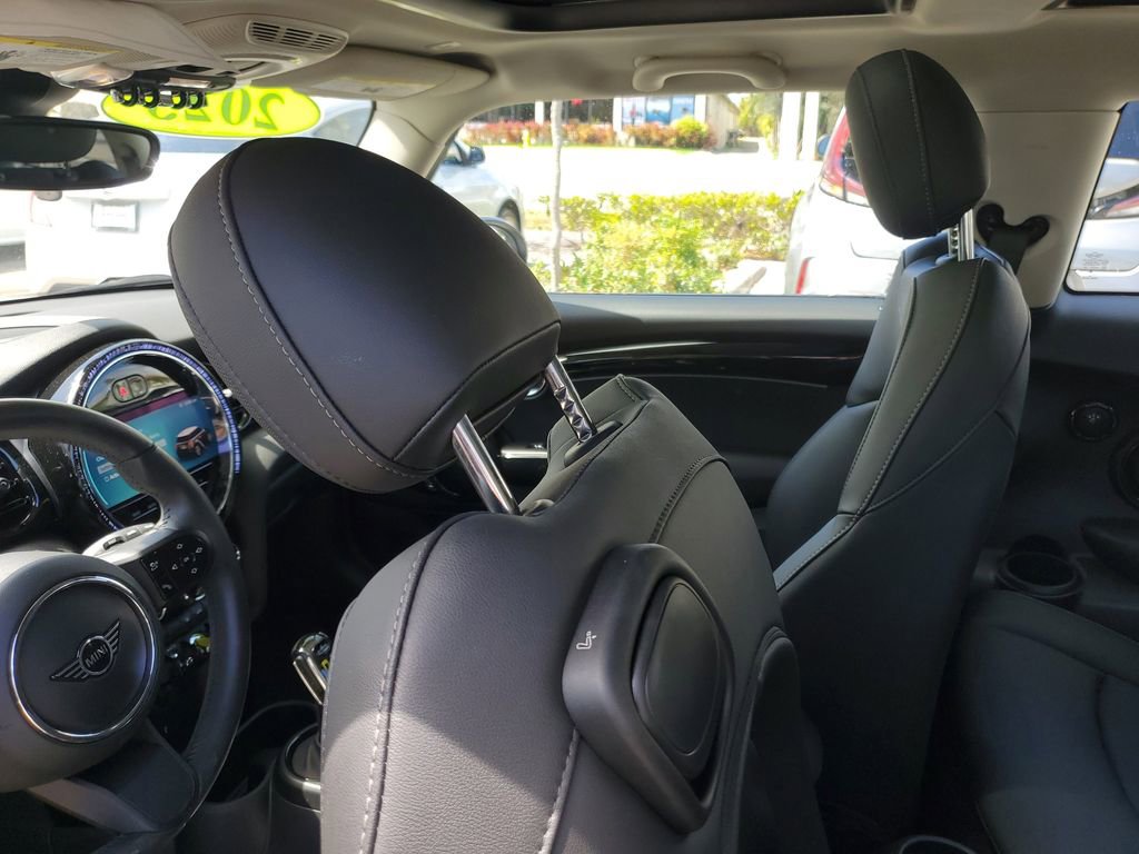 Used 2023 MINI Cooper SE image 11