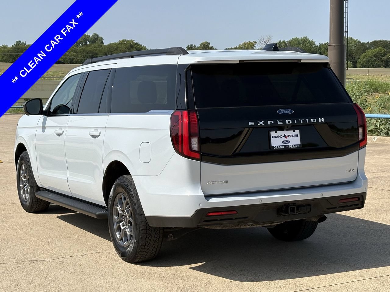 Used 2025 Ford Expedition Max Active RWD image 6