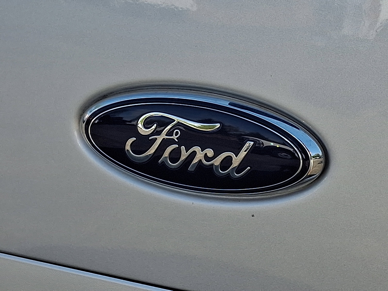 Used 2022 Ford Transit Connect XLT image 34