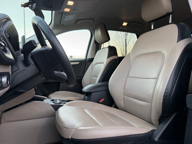 Used 2021 Ford Escape SEL w/ Technology Package image 19