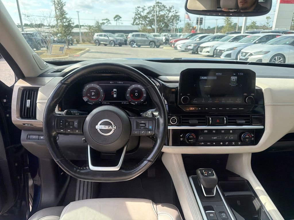 Used 2022 Nissan Pathfinder Platinum w/ Cargo Package image 31