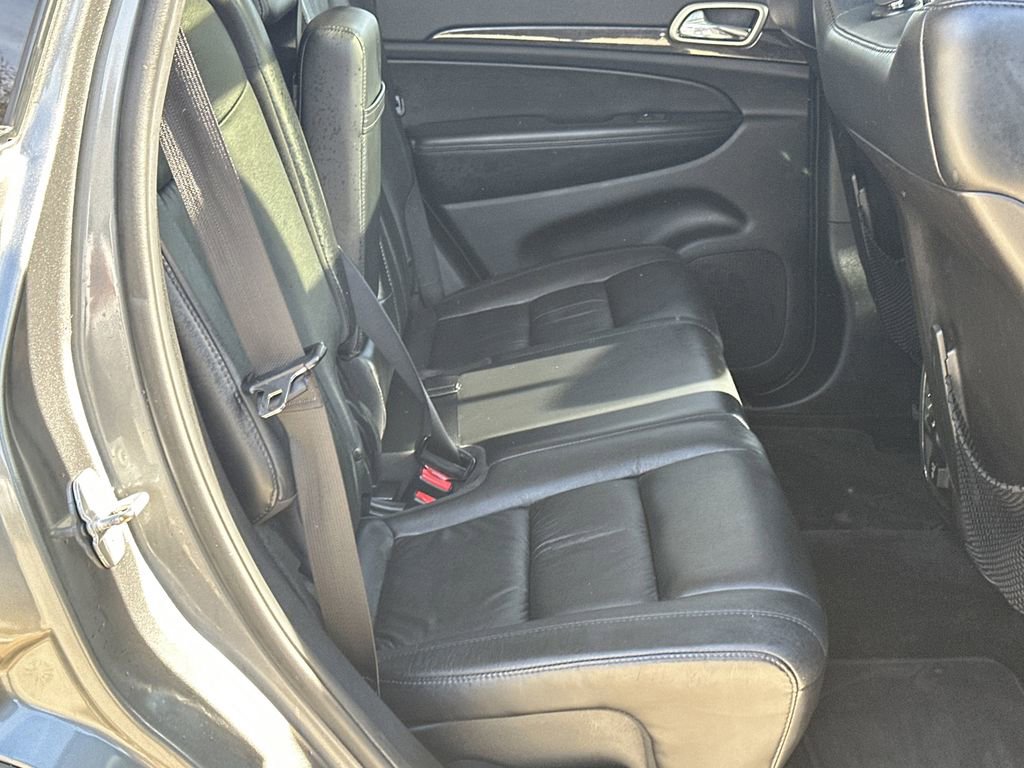 Used 2012 Jeep Grand Cherokee Laredo image 16