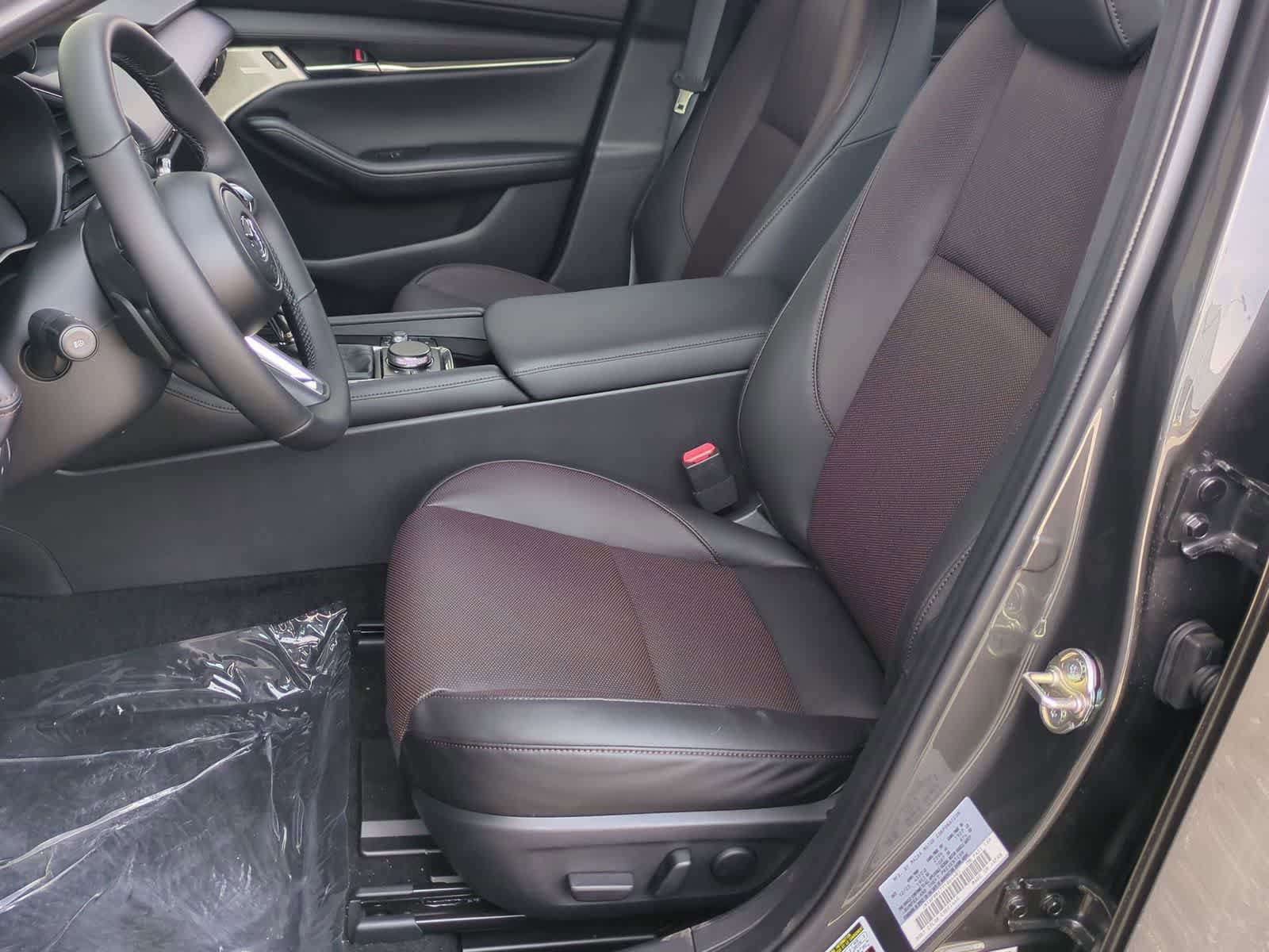 New 2026 MAZDA MAZDA3 Hatchback w/Premium Plus Pkg image 15