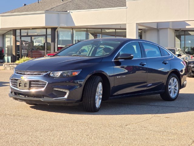 Used 2017 Chevrolet Malibu LT FWD image 18